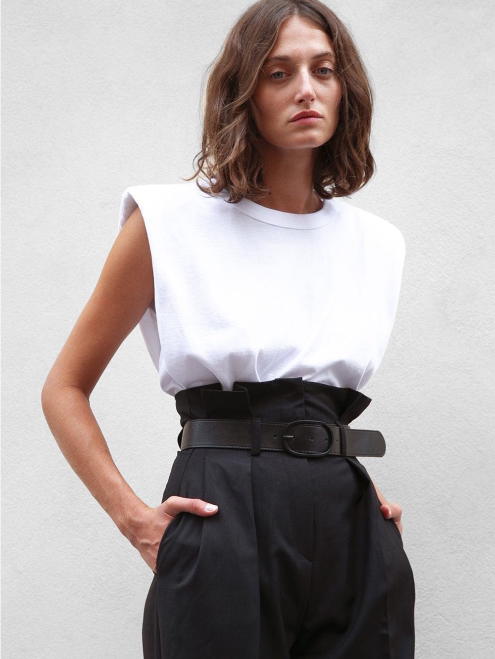 Frankie Shop Eva white shoulder pad muscle tee size medium. - Picture 1 of 5